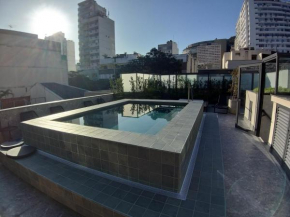 Garden em predio novo Ipanema. Rooftop com piscina